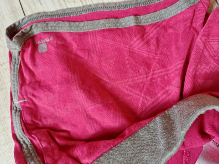 Lot 2 Shorts  rose et 2  t shirts  mauve fille en 8 ans - photo numéro 6