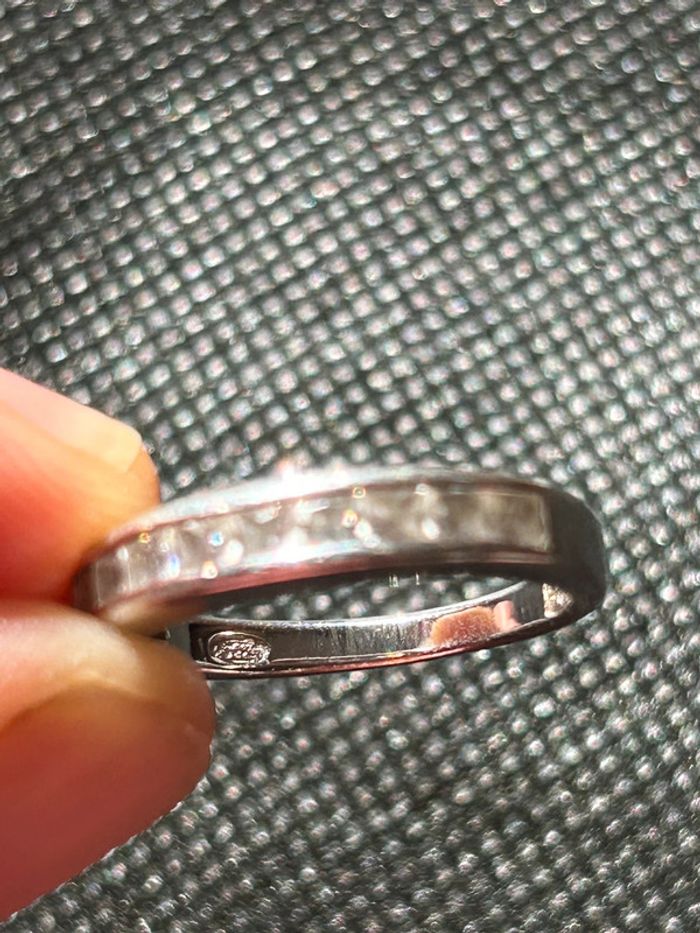 Jolie bague en argent massif avec pierres blanches T. 54 femme TBE - photo numéro 7