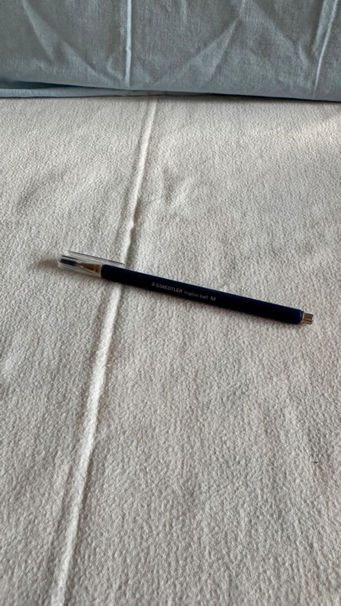 Stylo bleu Steadtler Triples ball M