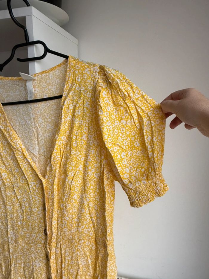 Robe H&M jaune fleurie - photo numéro 2