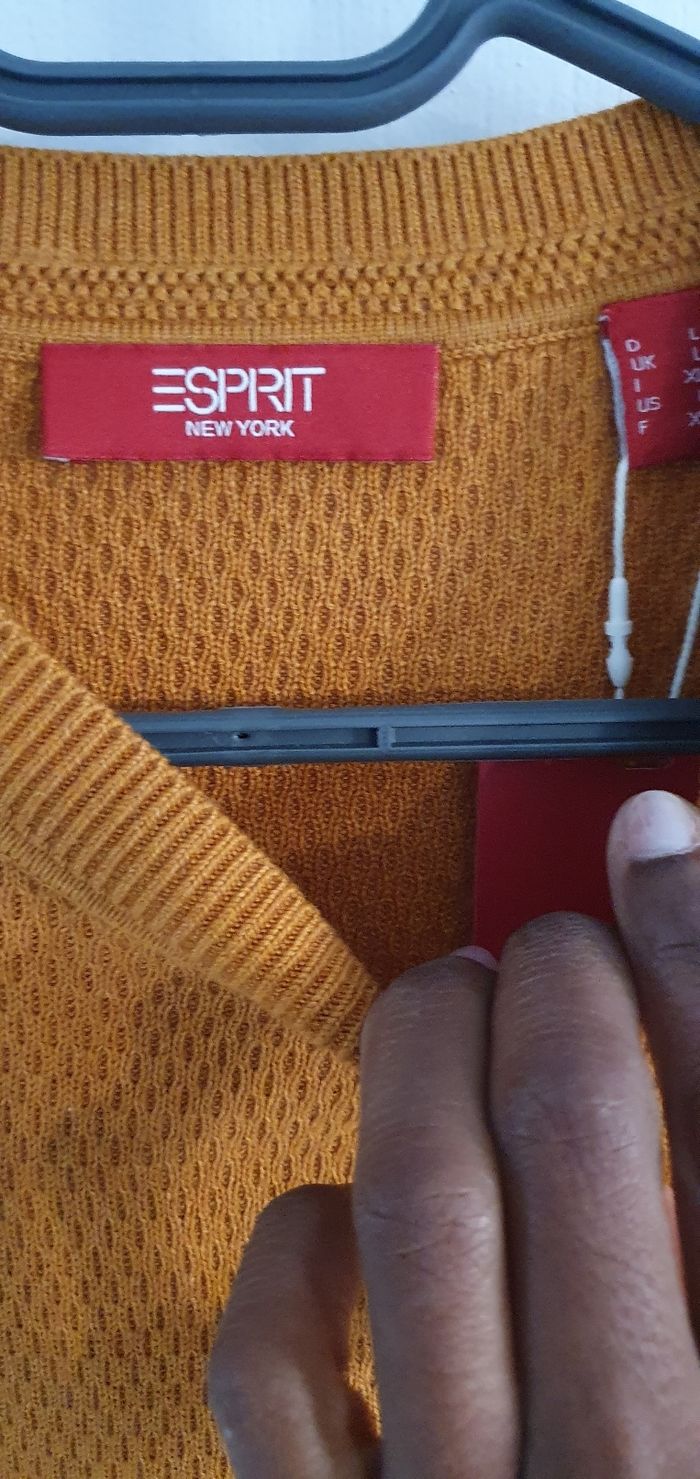 Pull Esprit homme tout neuf. Taille XL - photo numéro 3