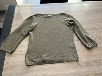 Pull vert manches 3/4 camaïeu