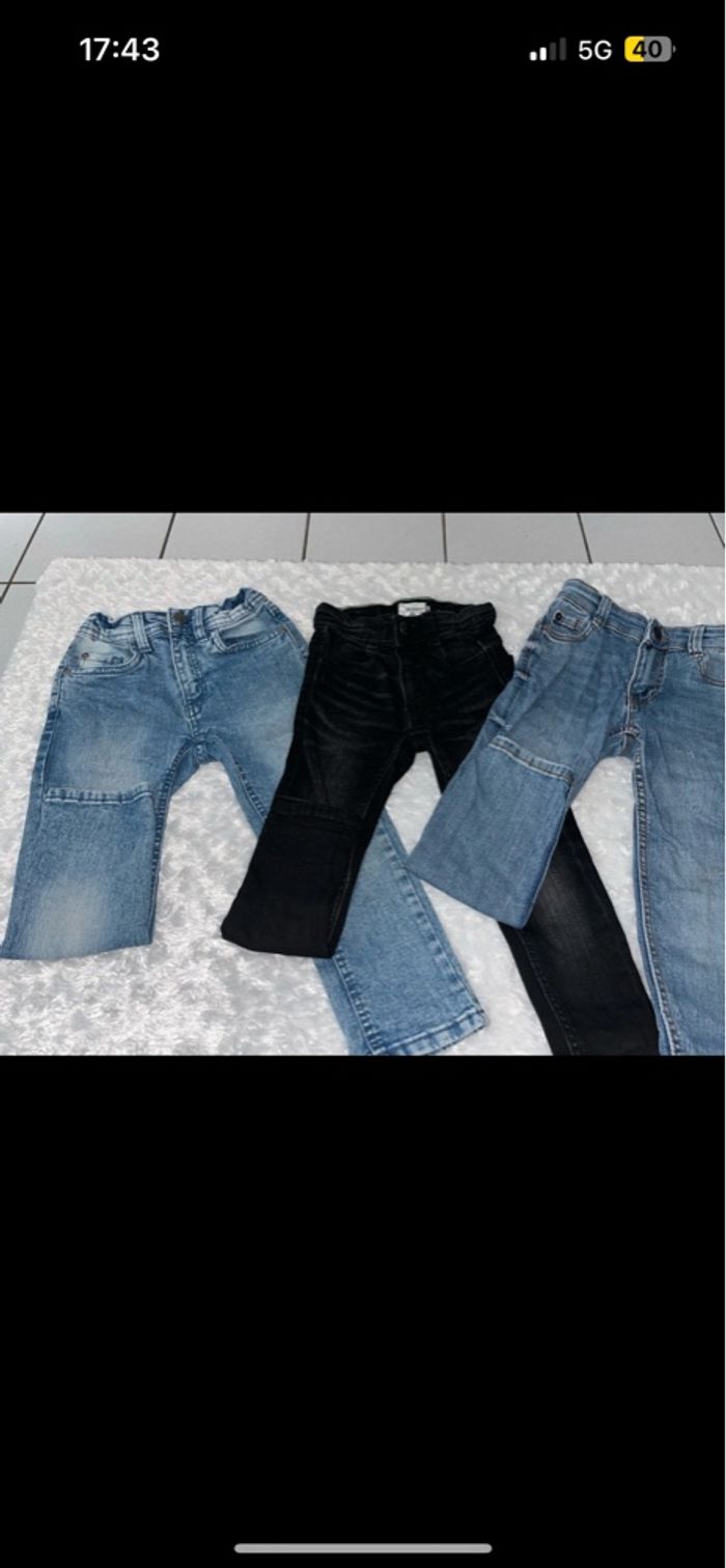 Lot 3 jeans