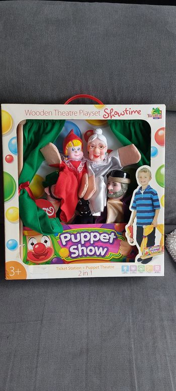 Théâtre de Marionnettes + 5 Marionnettes