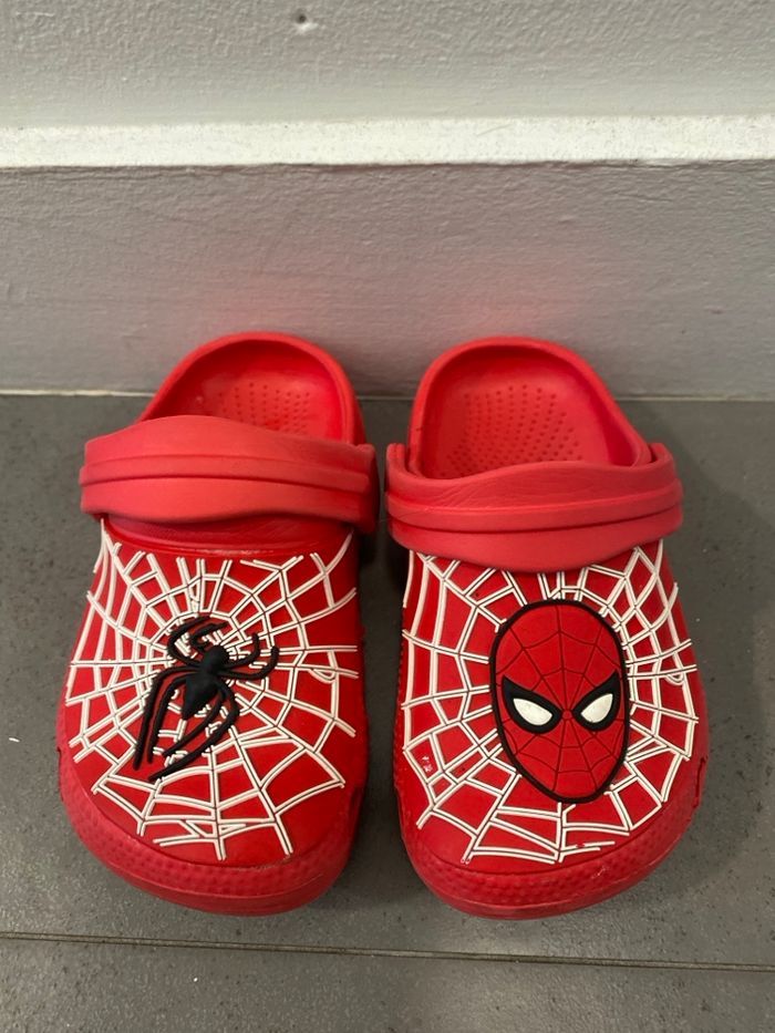 Crocs SpiderMan Rouge taille 23/24