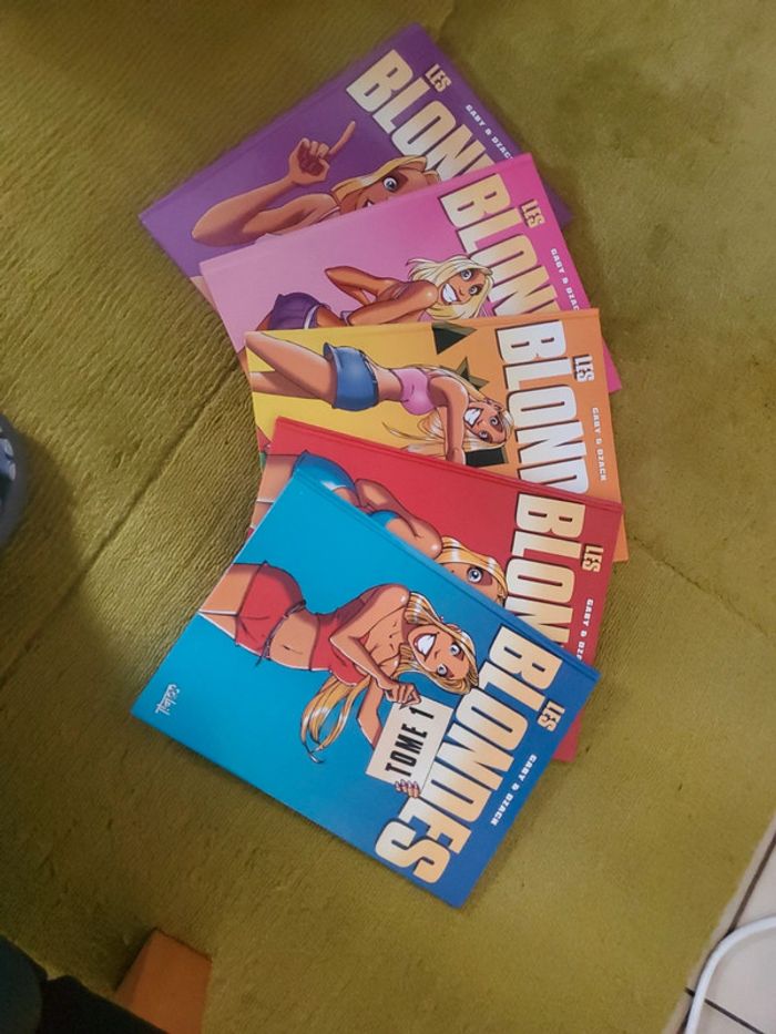 Lot de livres les Blondes