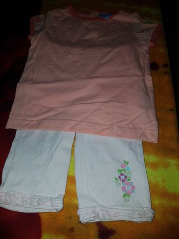 Ensemble bébé. 1 an.