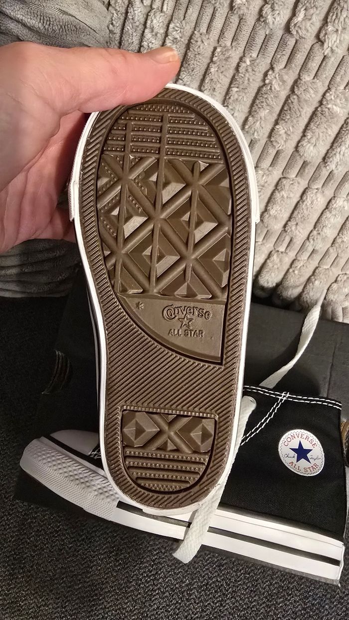 (Neuves non portées) 😍🥰🤩superbes baskets converses Pointure 24 unisex 😍🥰🤩 - photo numéro 4