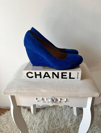 Chaussures compensées bleu roi suédine T40 TBE 💙