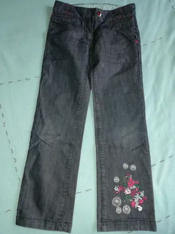 Pantalon brodé fleurs
