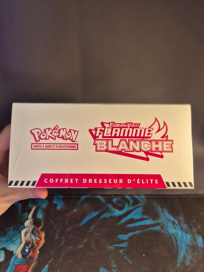 Carte Pokémon Coffret ETB Flamme Blanche 10.5 - photo numéro 5