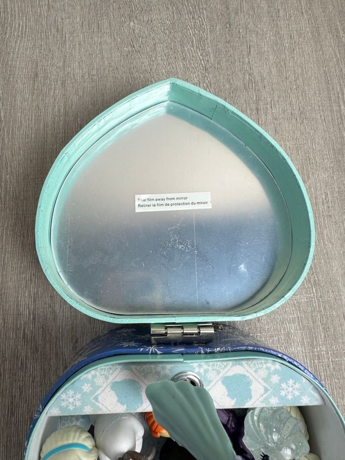 Lot Ooshies Frozen II et boîte de rangement reine des neiges - photo numéro 9