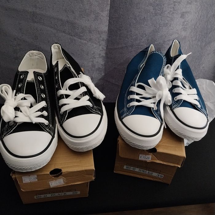 2 paires de chaussures en 39 - photo numéro 2