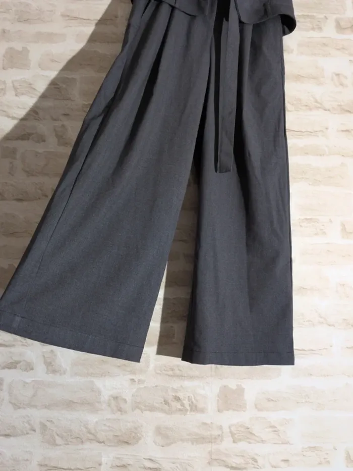 Pantalon Bershka  Gris Taille 36 - photo numéro 2