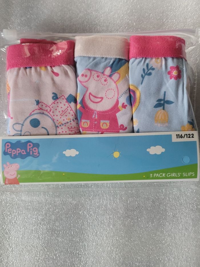 Lot de 3 culotte peppa pig  taille 116/122