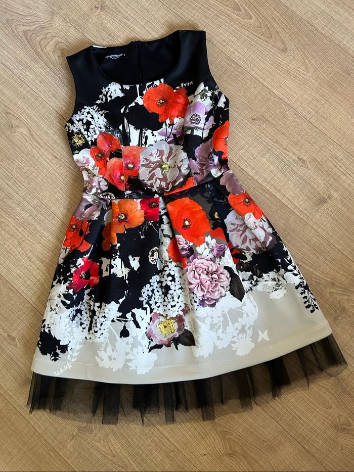 Robe fleurie sans manches Rinascimento taille M TBE - photo numéro 7