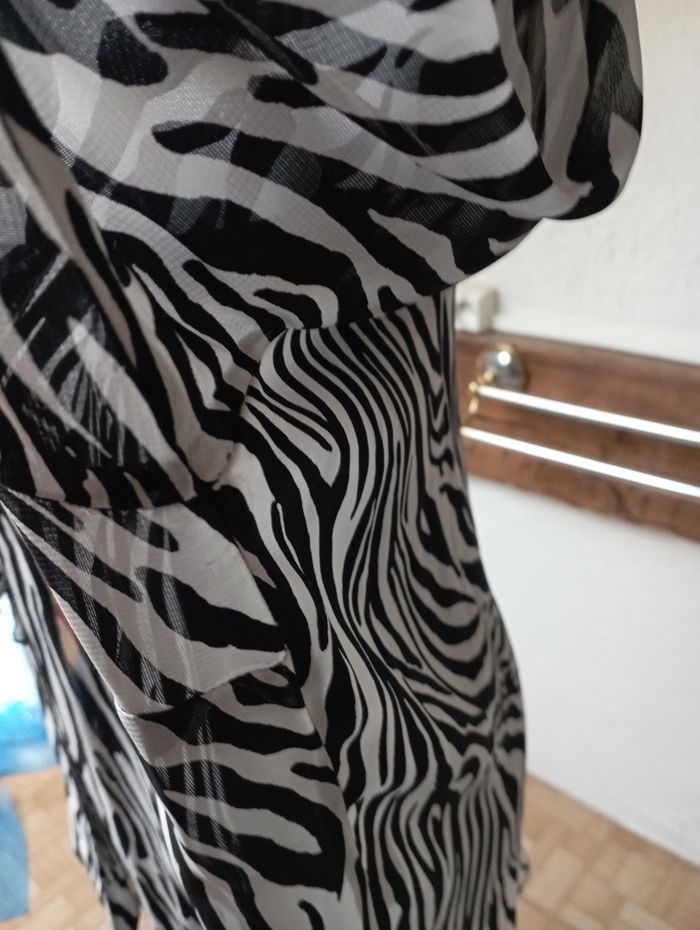 1.2.3 - chemise aux motifs "zébrés" - photo numéro 4