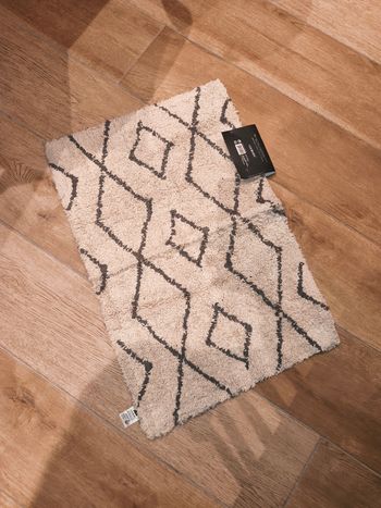 Tapis de salle de bain neuf