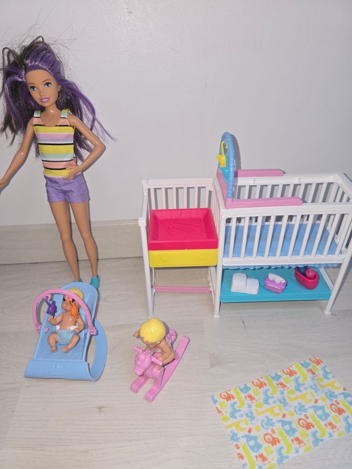 Barbie baby sitter