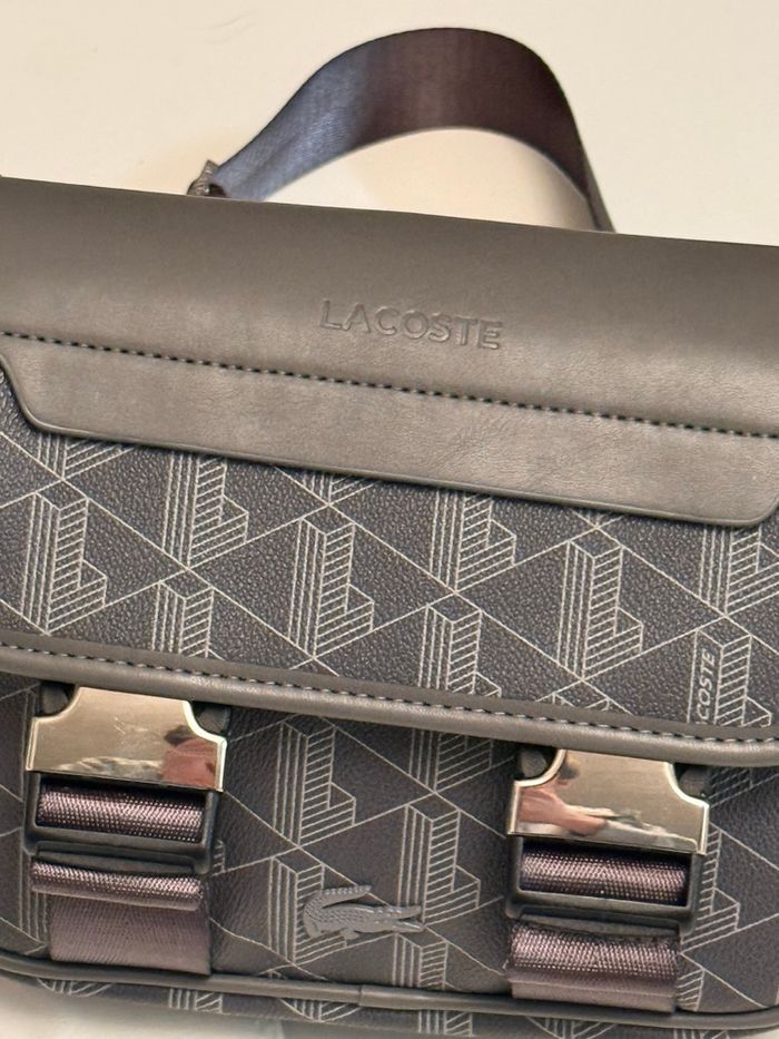 sacoche lacoste Noir neuf presque jamais porté - photo numéro 7