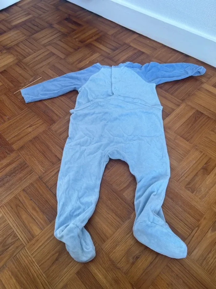Pyjama hiver 18 mois ( sans marque) - photo numéro 2