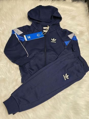 Neuf (non porté) 🏷💙😍🥰👌🤩 sublime  survetement adidas 2 ans (92cm) garçon (prix ferme)🤩😍💙