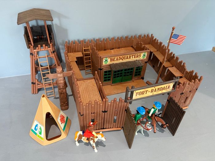 Playmobil Fort Randall Western vintage cowboy Indien Tour de garde mirador Quartier général - photo numéro 2