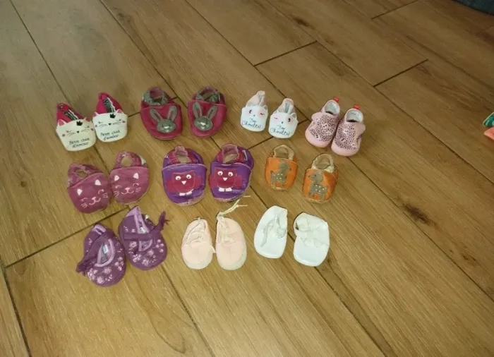 Lot 10 paires de chaussons souples bébé fille