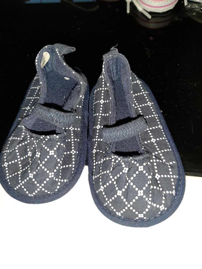 Chaussure 6/9 mois (18/19)
