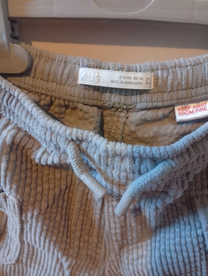 Pantalon Zara velours côtelé gris 2ans 92cm - photo numéro 2