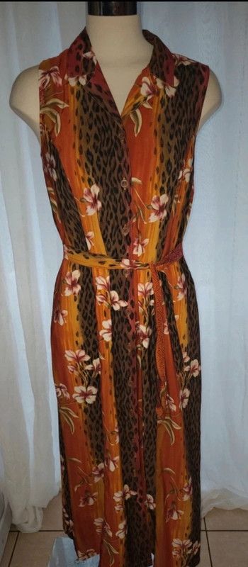 Magnifique robe longue Claude Alban