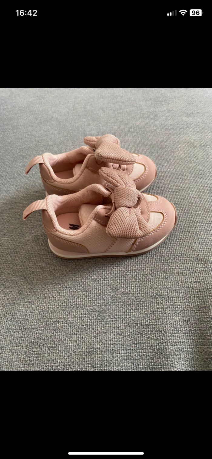 Baskets bébé - photo numéro 2