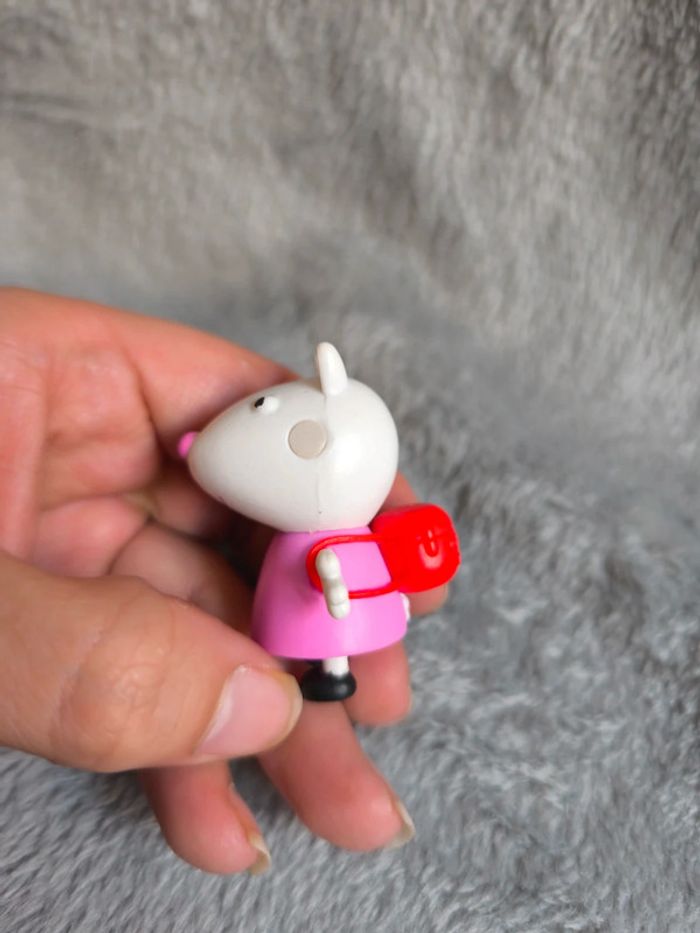 Figurine Peppa pig - photo numéro 4
