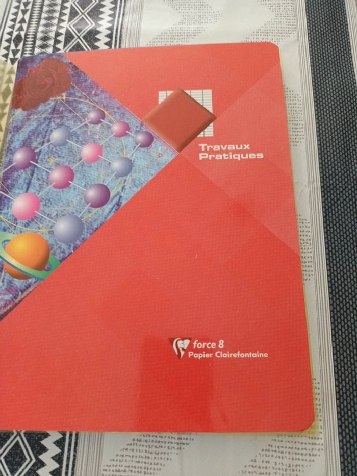 Cahier travaux pratique avec protégé cahier neuf - photo numéro 2