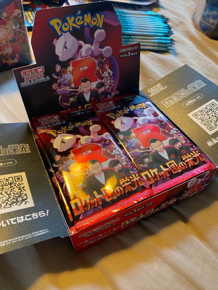 Display de 28 boosters pokémon SV10 japonais - photo numéro 2