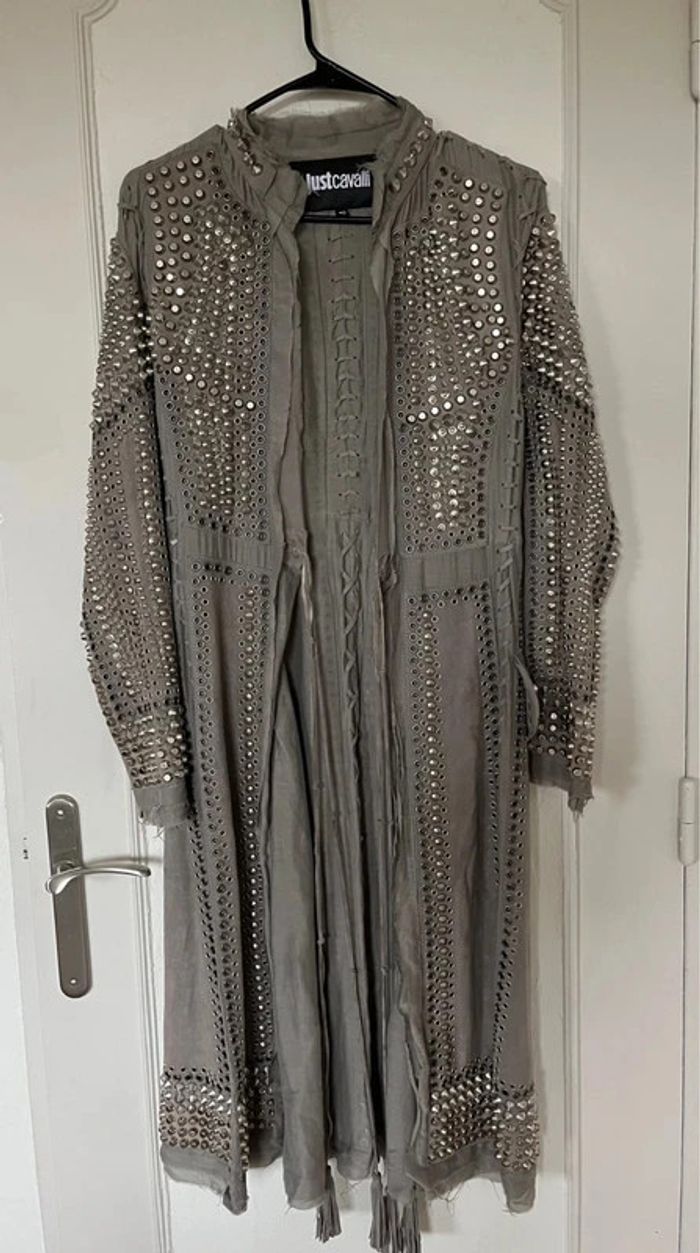 Veste longue en daim Just Cavalli – cloutée – neuve avec étiquette – pièce forte