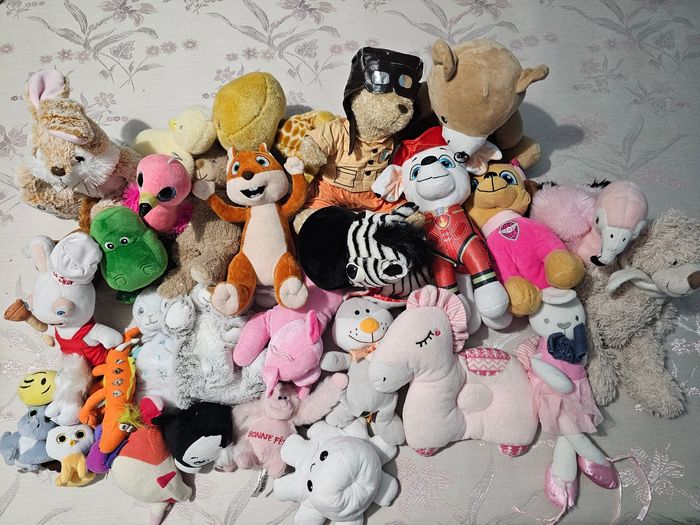Jouets, livres et peluches - photo numéro 2
