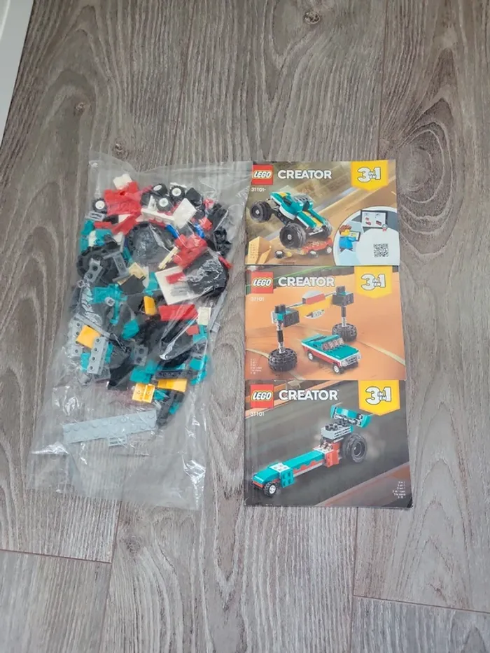 Lego creator 31101
