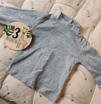 Sous pull gris 3 mois