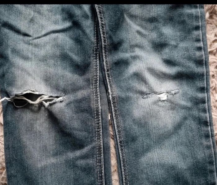 Jeans 7ans à trous - photo numéro 7
