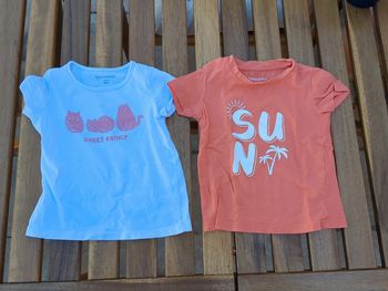 2 tee-shirts 18 mois