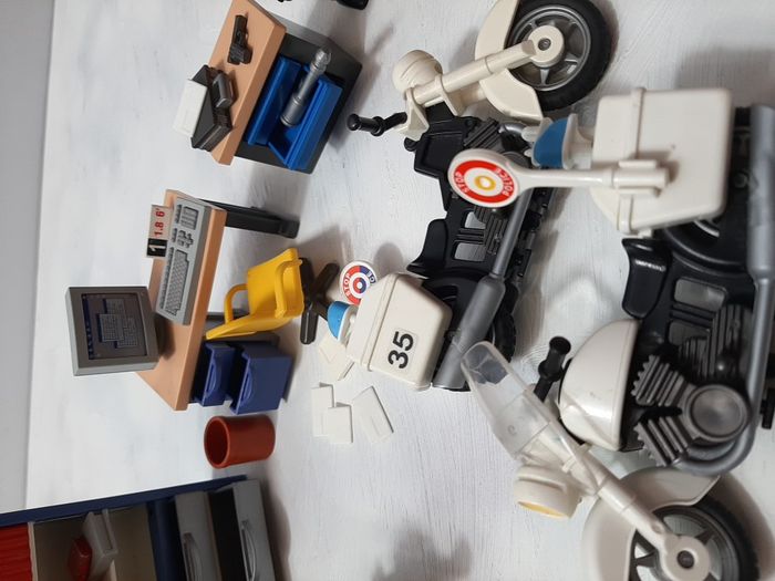 le poste de police playmobil - photo numéro 3