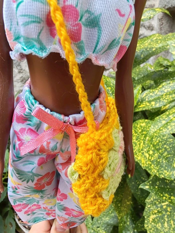 Sac granny square vert clair pour poupée barbie - photo numéro 4