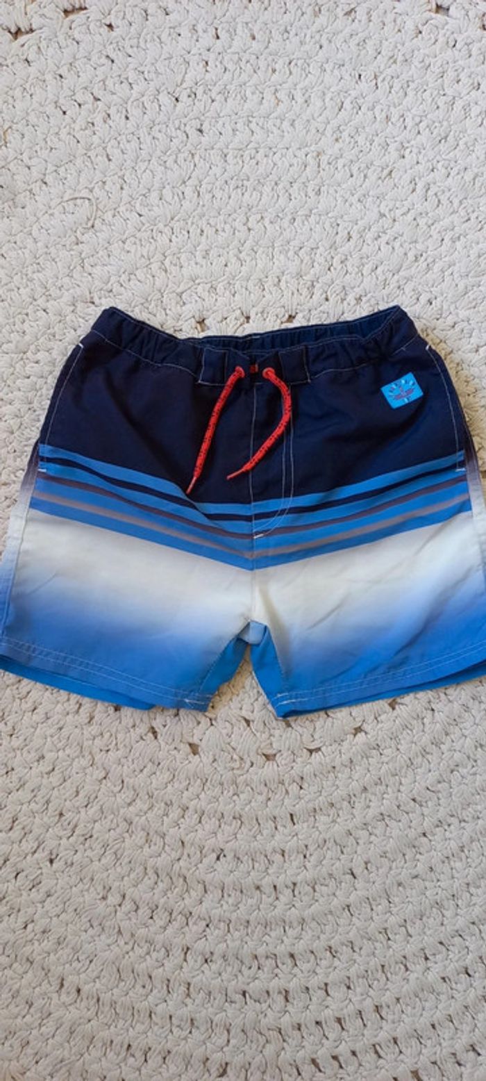 Short de bain, Sergent Major, taille 8-9 ans.