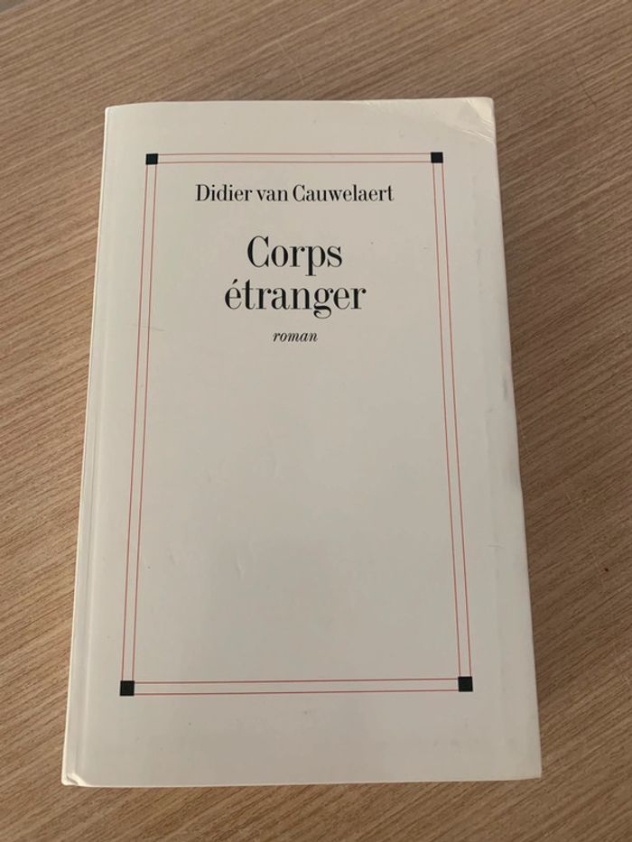 Livre didier van cauwelaert corps étranger