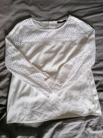 T-shirt blanc fin avec dentelle