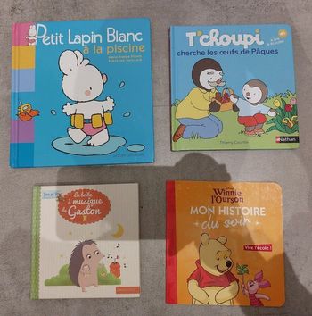 Lot livres TCHOUPI PETIT LAPIN BLANC DISNEY