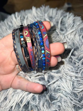 La chiquita Bracelet Color Silver cuir Manchette souple Multirangs et Simili-Cuir Cristal