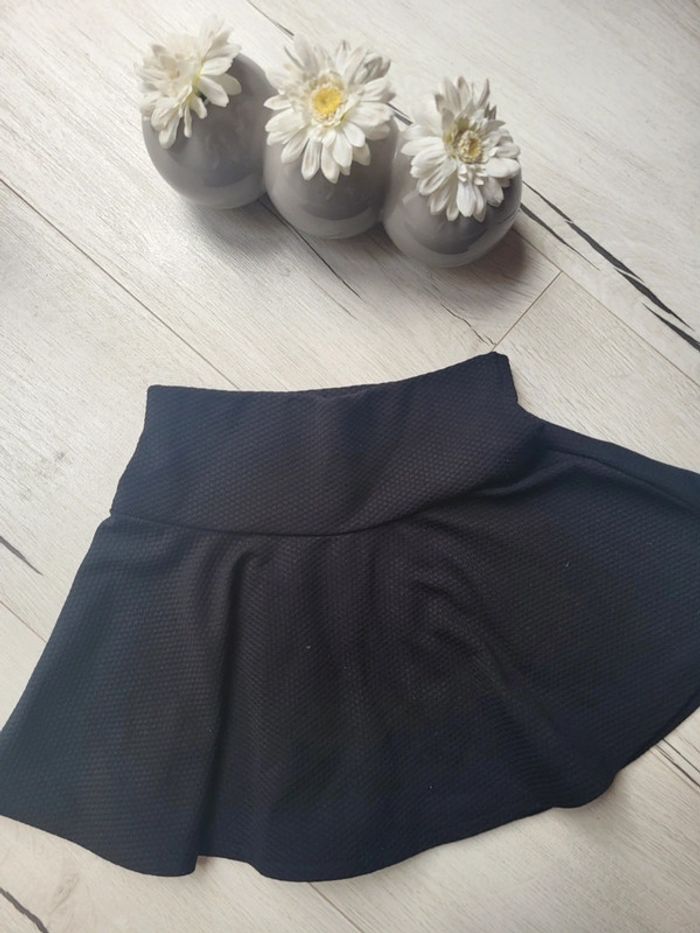 Jupette évasée noire kiabi 4ans