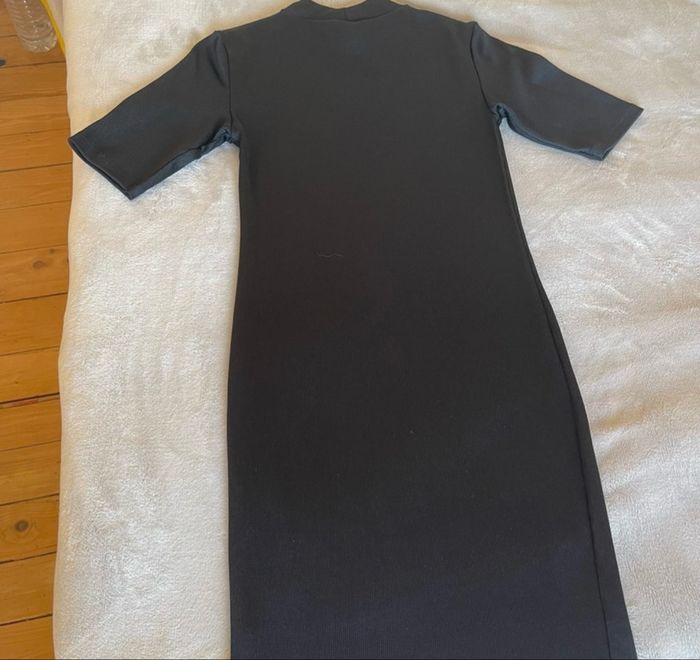Robe noir - photo numéro 4